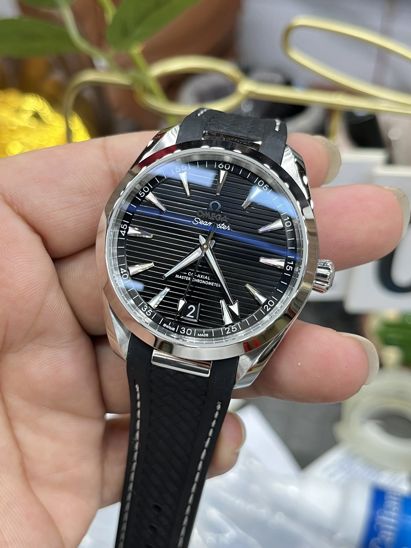 Lightweight CBD Factory Omega Seamaster Aqua Terra 150M 41mm Black Dial Black Rubber Strap (220.12.41.21.01.001) 1:1 Super Clone – DD8900 Movement 256